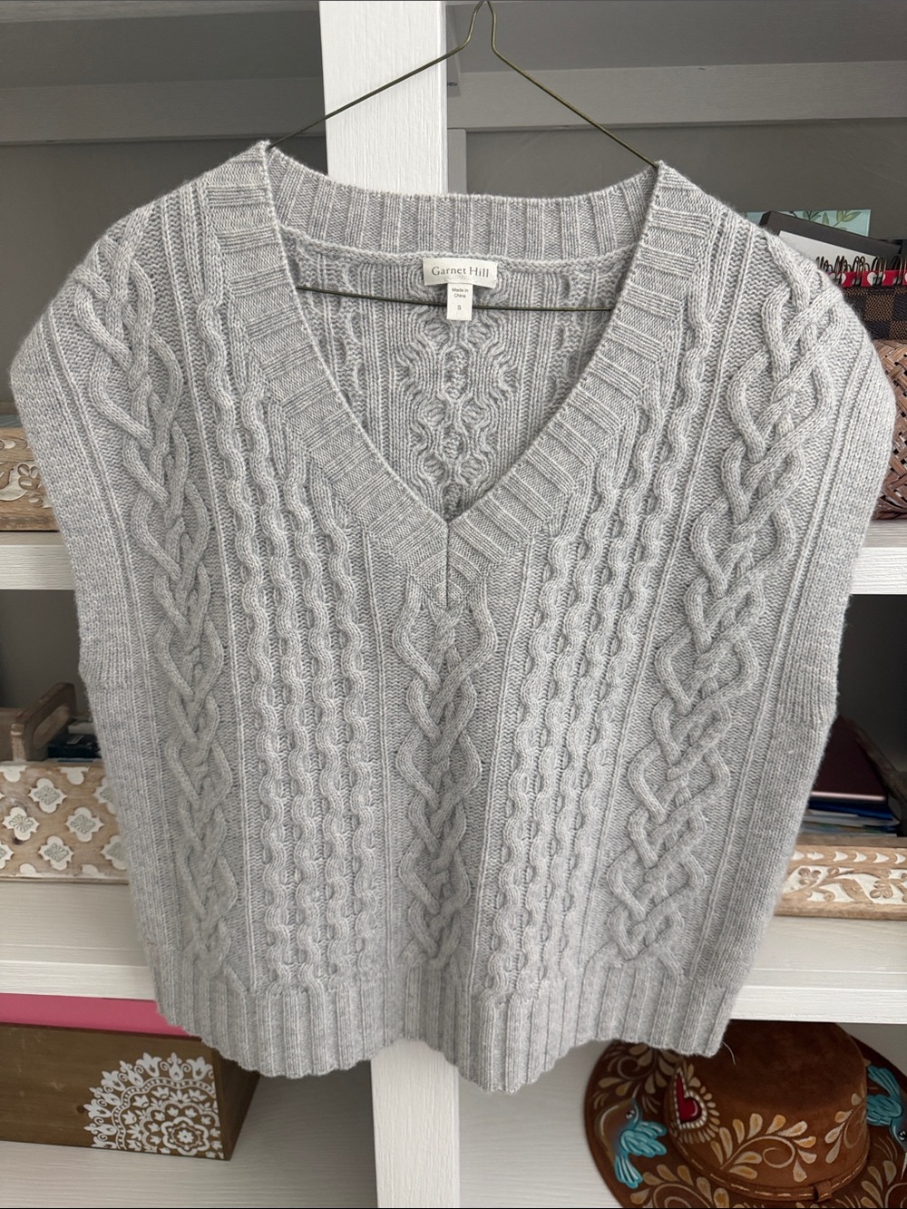NWOT! Garnet Hill Light Gray Cashmere V-Neck Sweater Vest. Size Small. - Picture 1 of 4